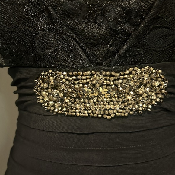 Betsy and Adam Dark Navy silver color Cocktail Dress With Lace Accents Size 4 - Picture 4 of 13